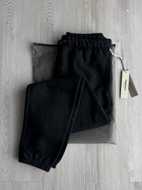 Fear Of God Essentials Stretch Limo SS22 Cuffed Sweatpants